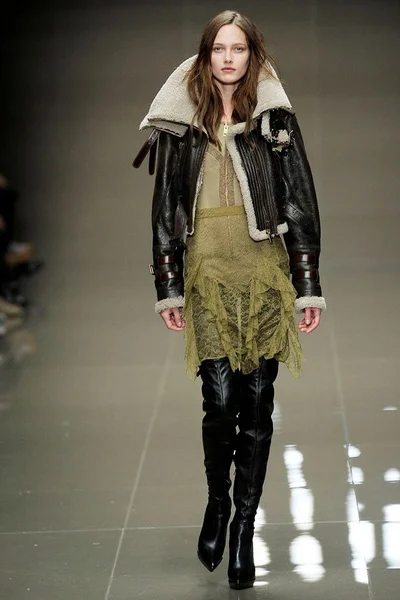 Look 1